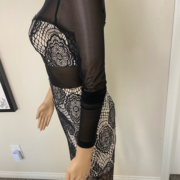 Stunning BEBE Two Piece 🖤🧡 - Picture 3 of 5